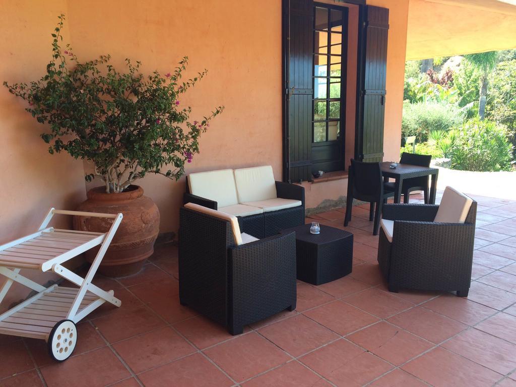 A Casa Di Angela B&B Carbonia Luaran gambar